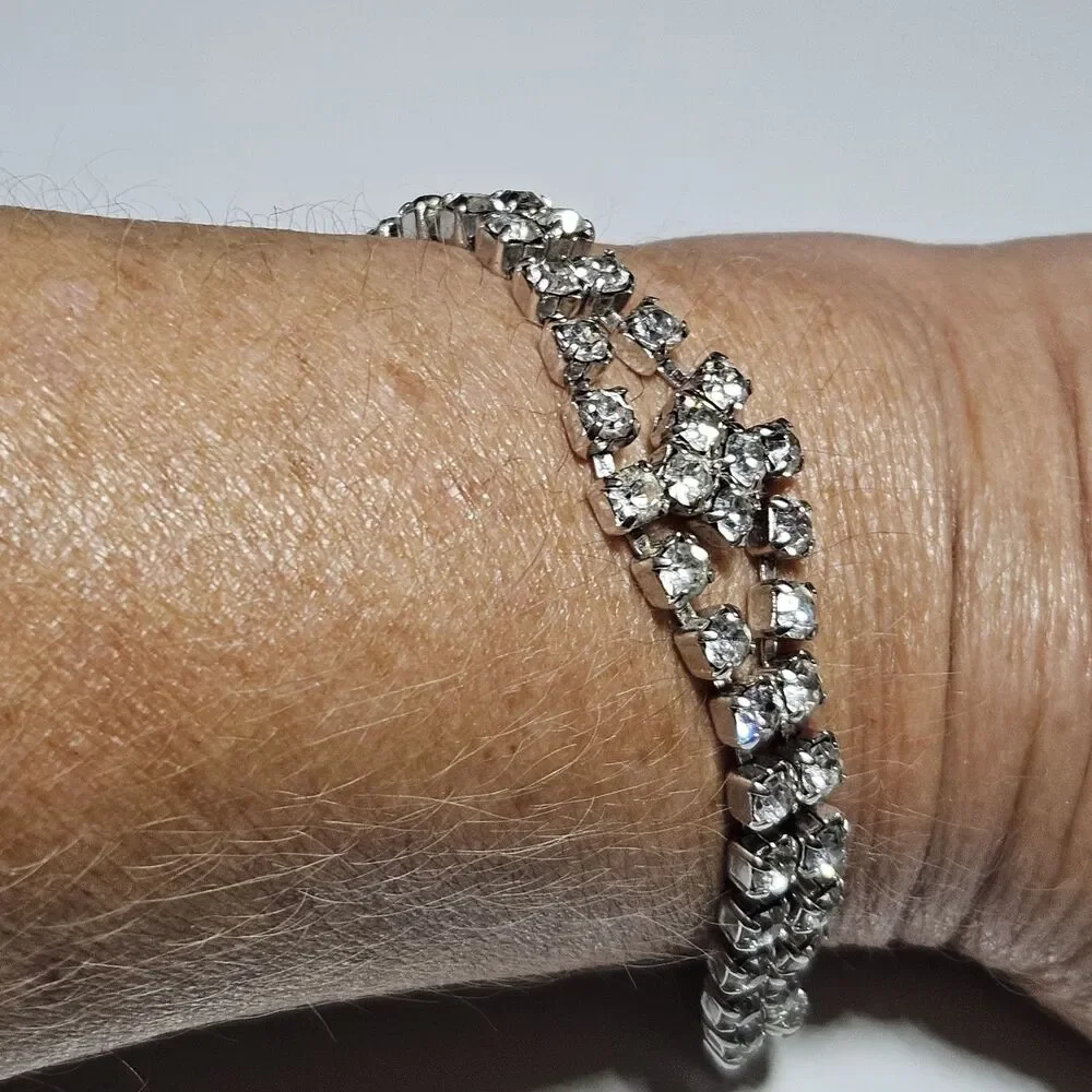 Silver Tone Vintage Clear Rhinestone Bracelet 6.75